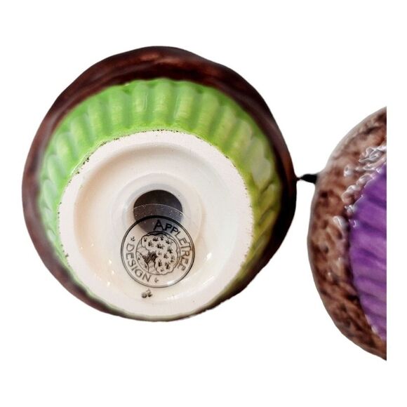 Vintage Halloween Bat and Witch Hat Salt and Pepper Shakers - Picture 9 of 11